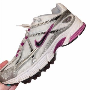 Women’s Nike Air N Sight Running Sneaker